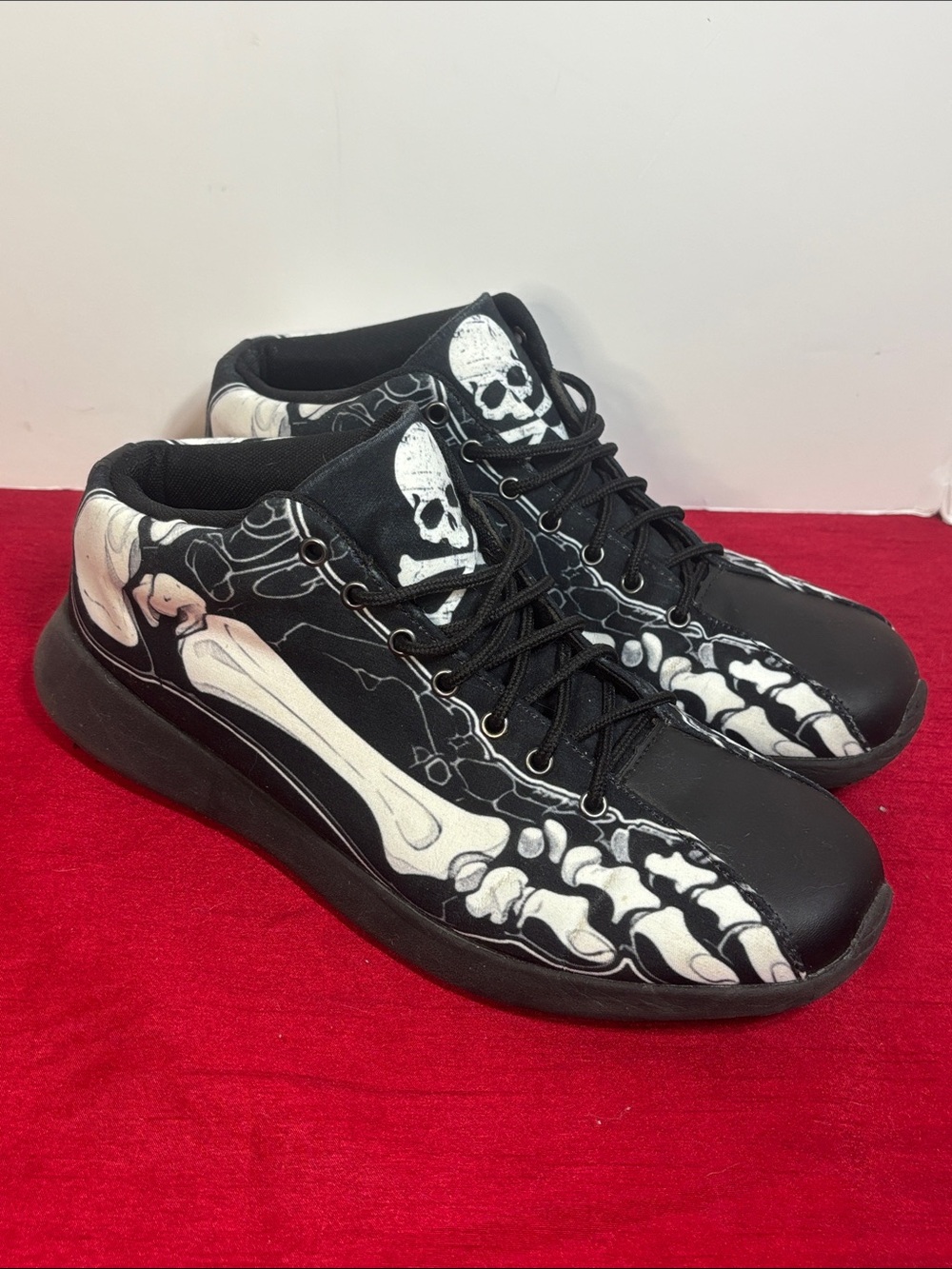 Men's Black Skeleton Bone Print Low Top Casual Sneakers Goth Punk